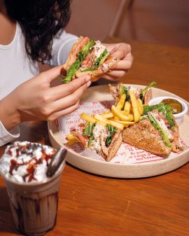 🥪🍮 ¿Dulce o saladoEn Taco City Café elijas lo que elijas, te va a encantar.📍Centro Maya
